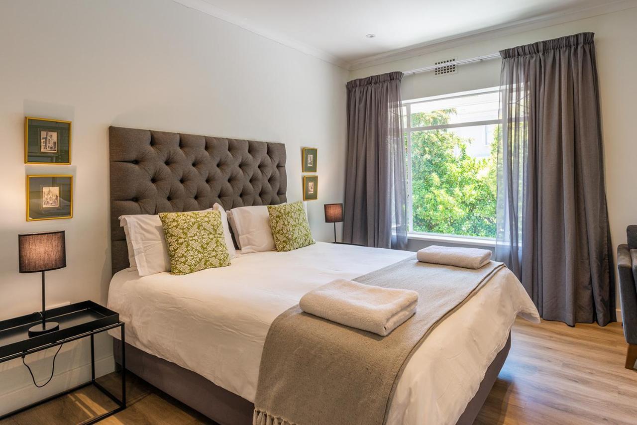Oak Manor Hotel Кейптаун Екстериор снимка
